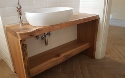 Arredare il bagno con il legno